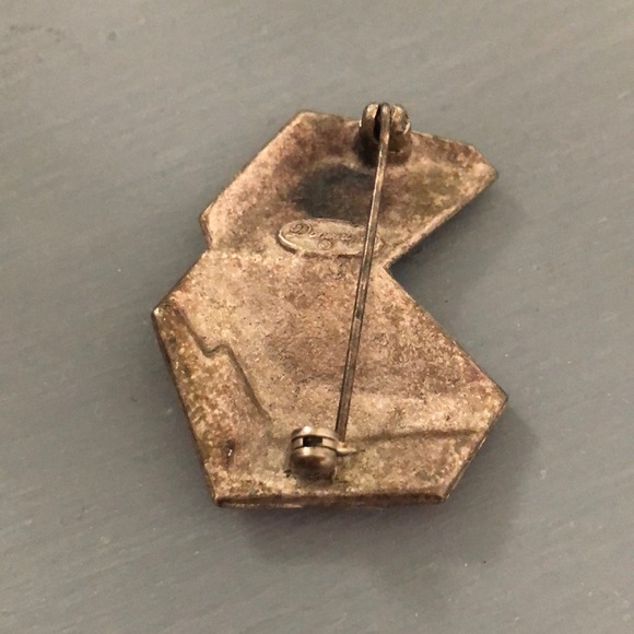 Record Player Pin - Picture 2 of 2